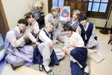 BTS 7-person, 7-color Hanbok Charm